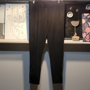 Legging size l. Zipper on bottom